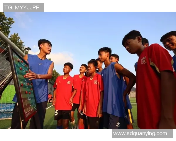 兄弟情深在绿茵场上共舞足球梦想的精彩瞬间 兄弟情深在绿茵场上共舞足球梦想的精彩瞬间