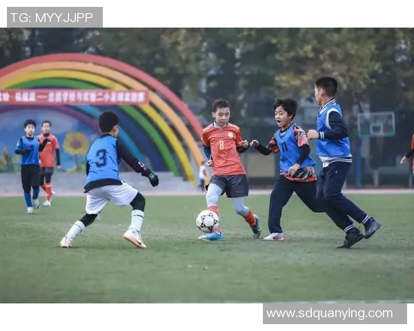 全球足球联赛精彩纷呈各大联赛竞争激烈球迷热情高涨 全球足球联赛精彩纷呈各大联赛竞争激烈球迷热情高涨